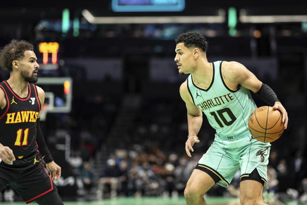 中场核心的 中场核心的